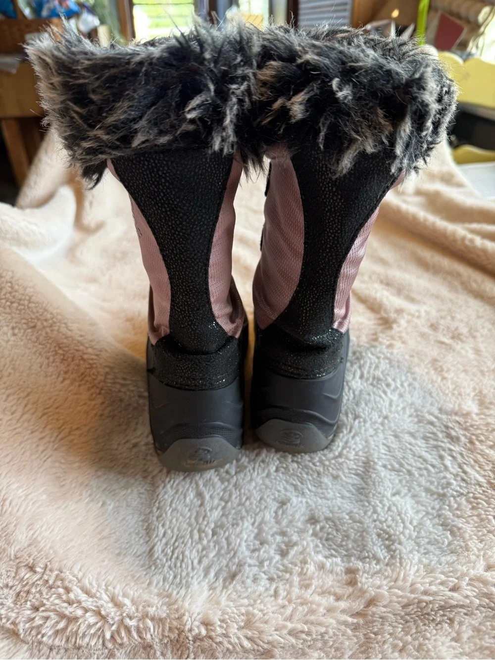 Kamik The Powdery 3 Winter Boots – Girls Size 2 – Insulated Snow Boots